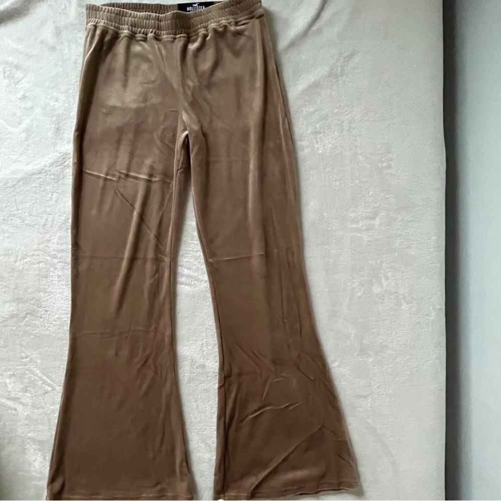 light brown velour pants. it’s from hollister.